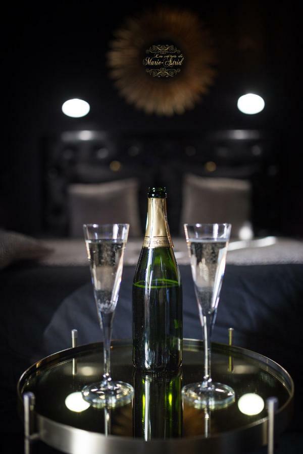 Les Secrets De Marie-Astrid, Suite Love Room Bordeaux Esterno foto